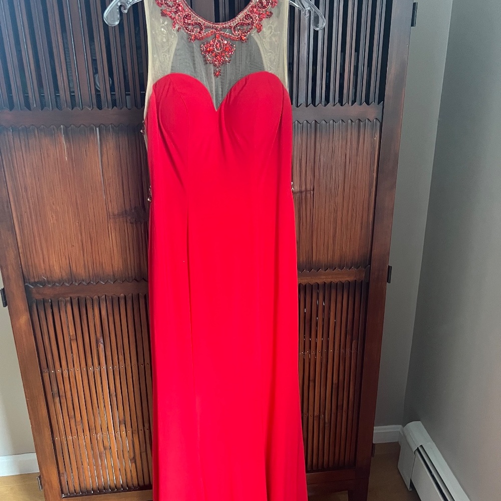 Red gown.  Great for a prom or wedding guest dress